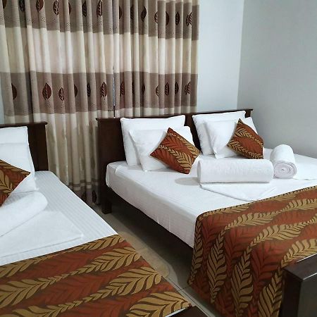 A And D Holiday Inn Anuradhapura Ngoại thất bức ảnh
